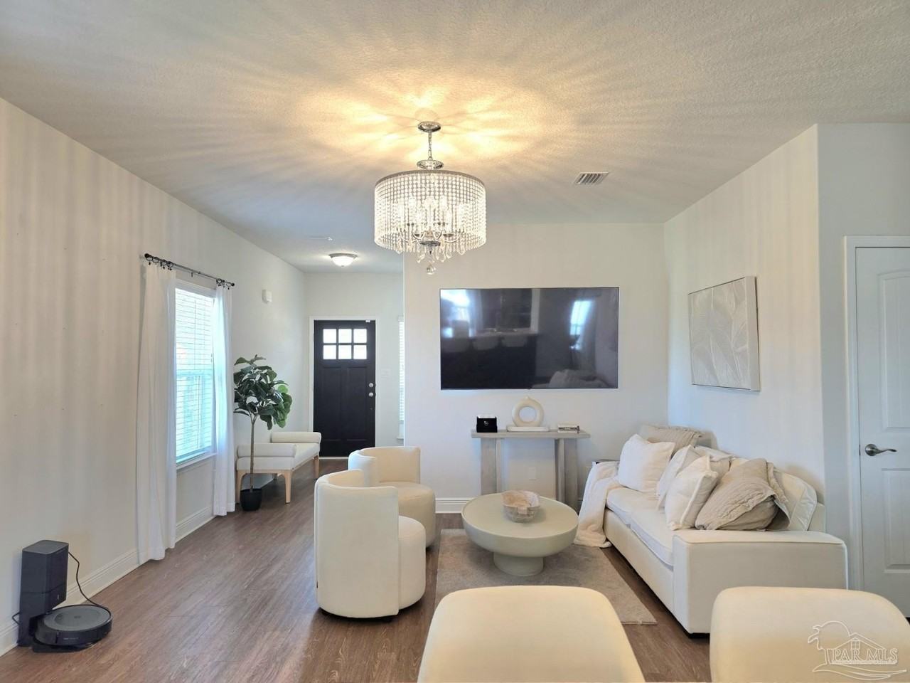 7011 Brylington Blvd - Photo 5 of 26