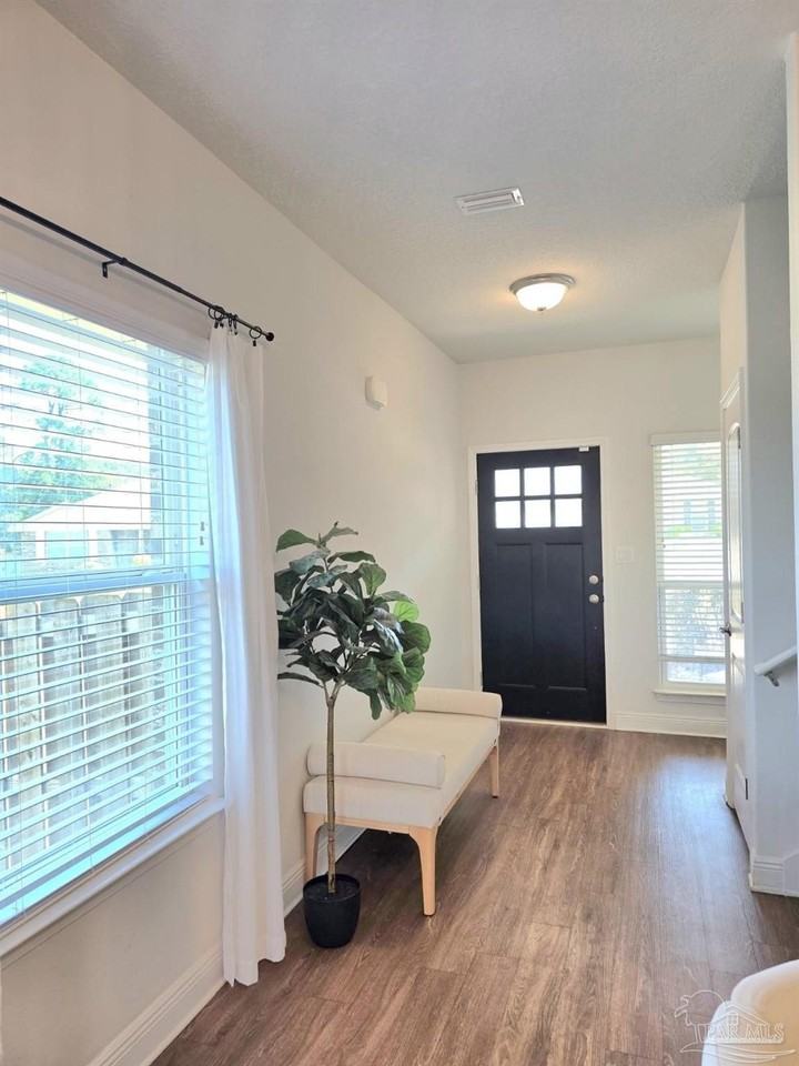 7011 Brylington Blvd - Photo 6 of 26