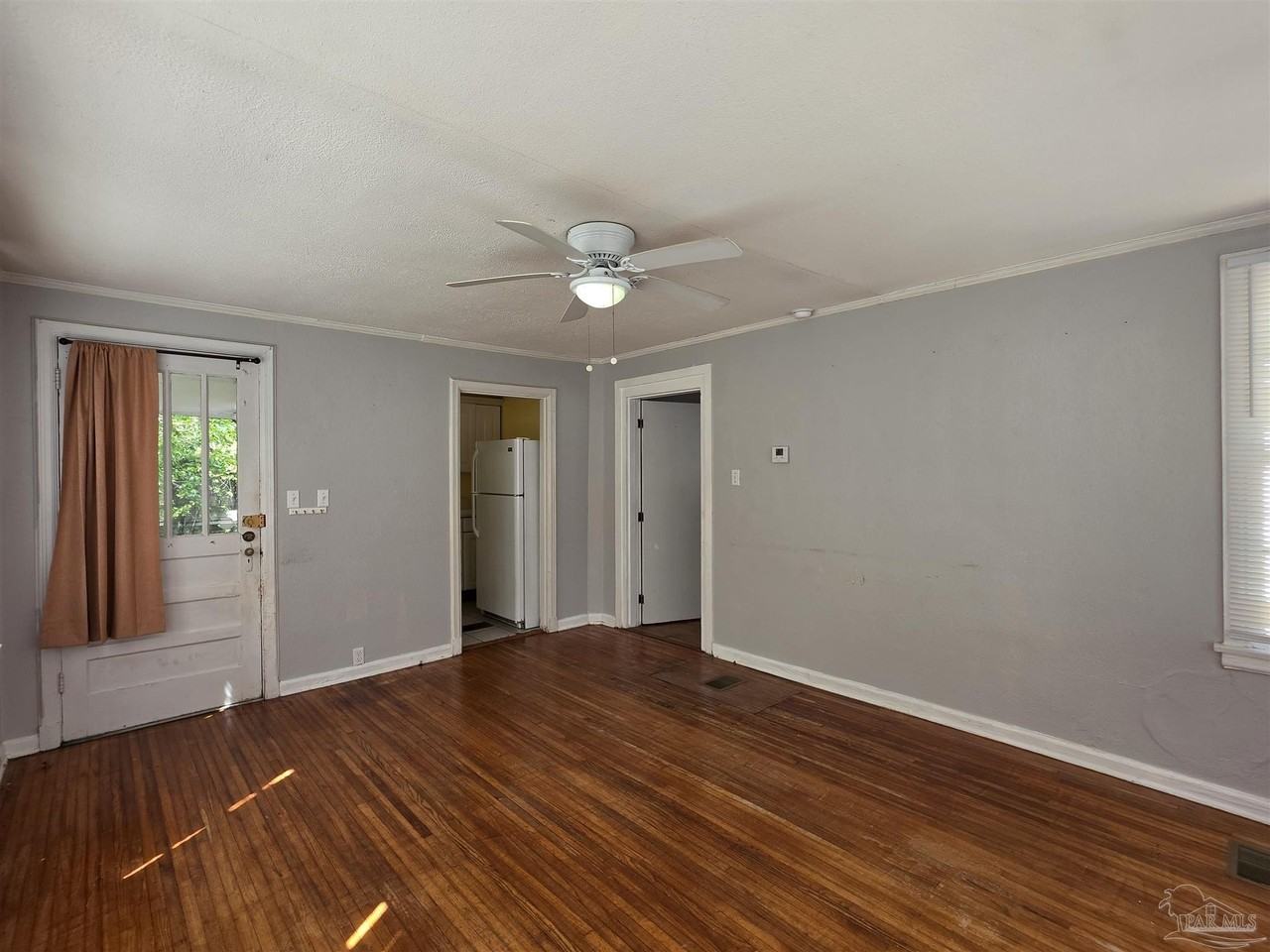 911 N Spring St Apt 2 - Photo 4 of 18