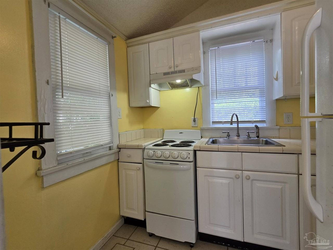 911 N Spring St Apt 2 - Photo 5 of 18