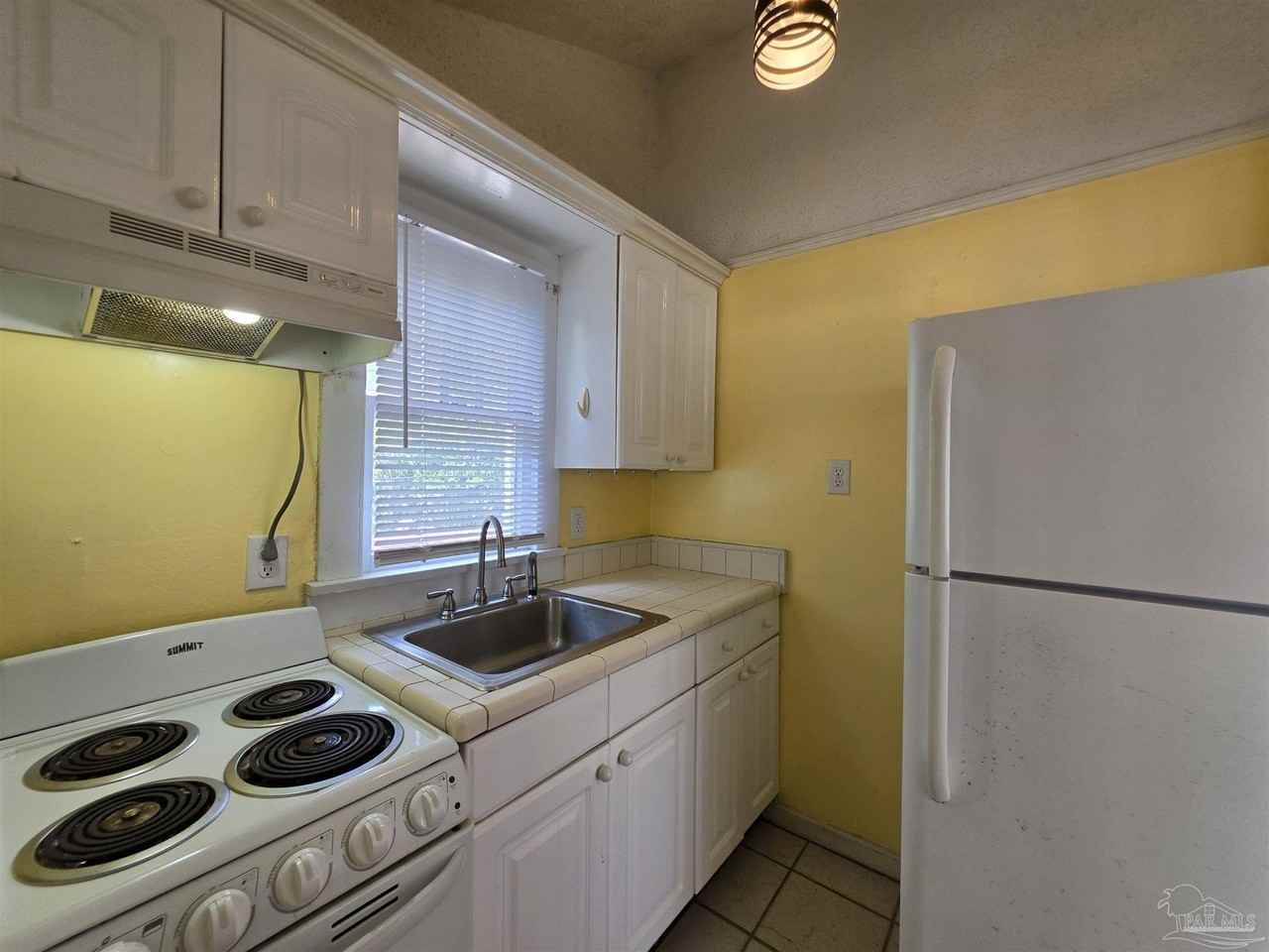 911 N Spring St Apt 2 - Photo 6 of 18