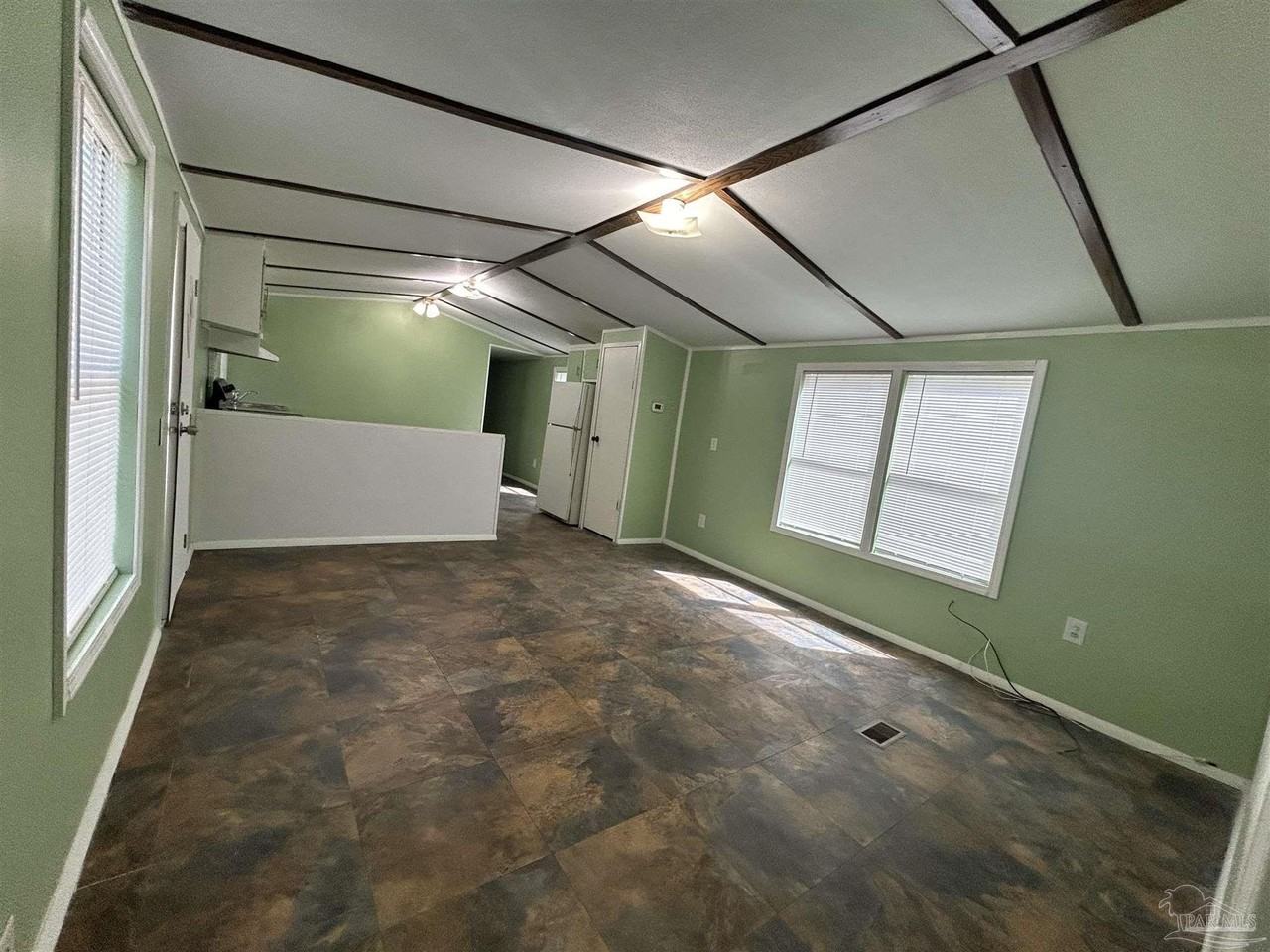 6453 Hunter St - Photo 4 of 10