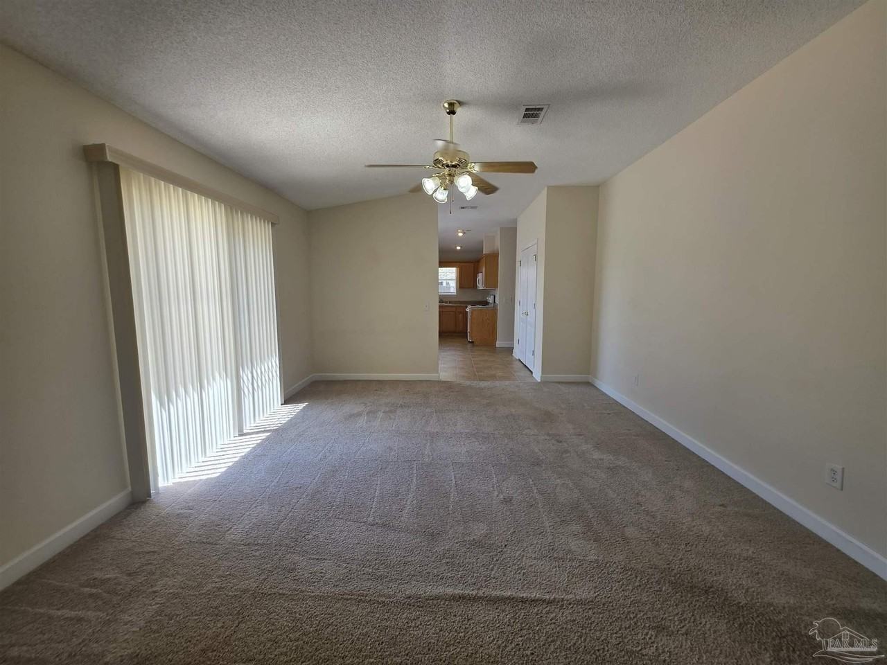 720 Buoy Dr - Photo 5 of 28