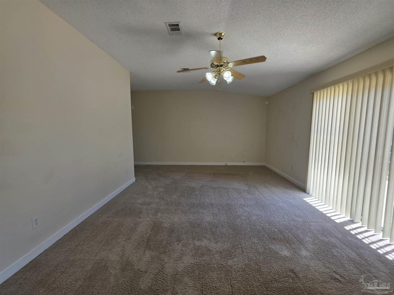 720 Buoy Dr - Photo 6 of 28