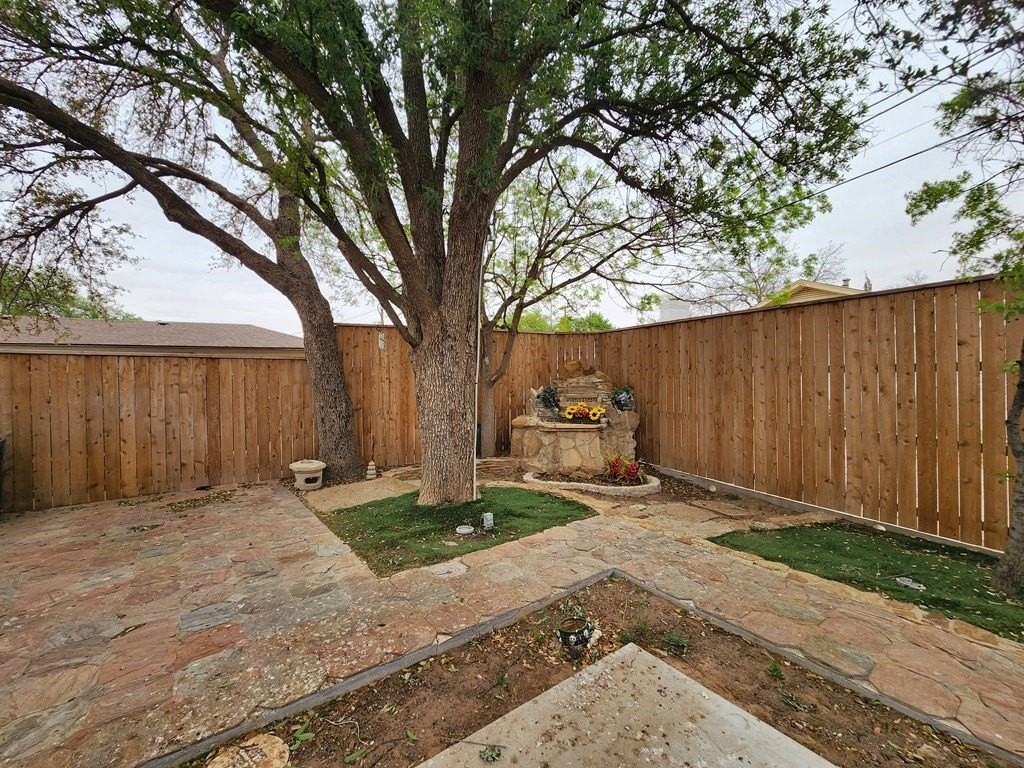 3300 Durant Dr - Photo 4 of 50