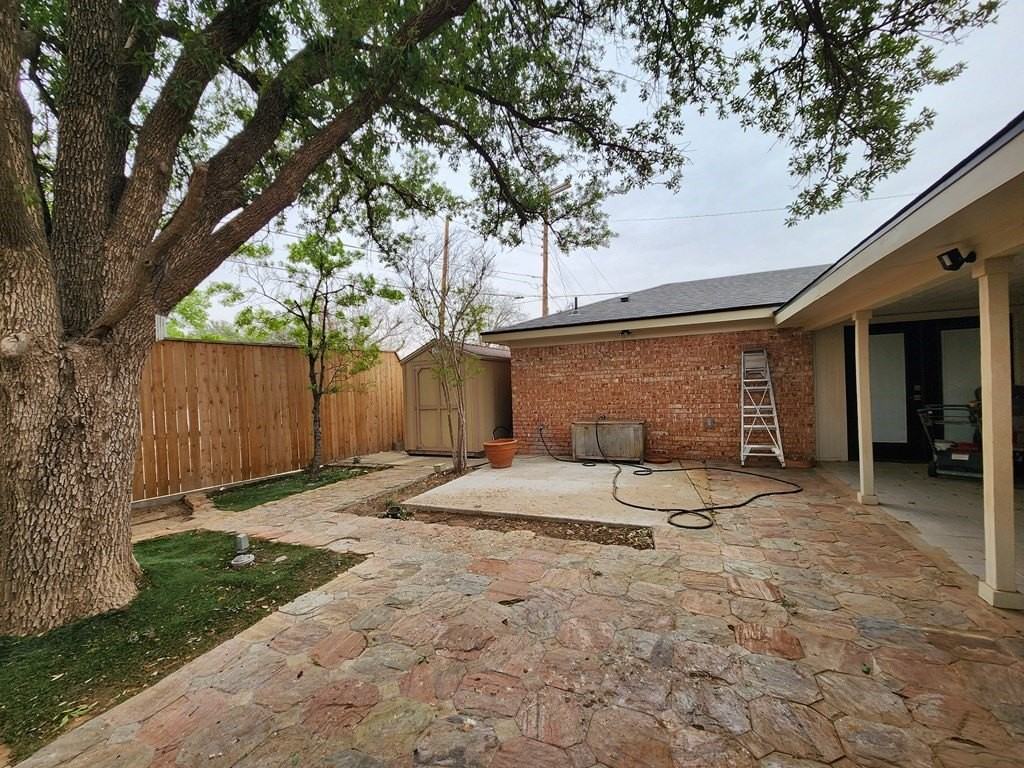 3300 Durant Dr - Photo 5 of 50