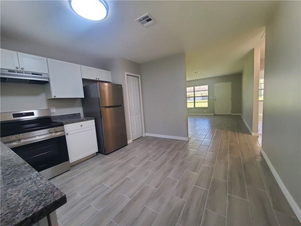 3300 S 7th St Apt B - Photo 7 of 32