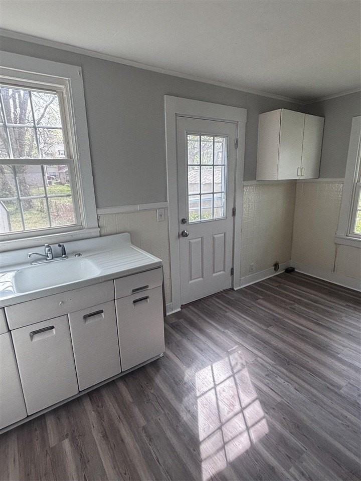 1616 Curd Dr - Photo 3 of 6