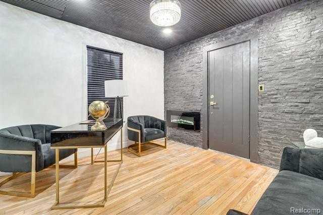 14010 Artesian St - Photo 4 of 26