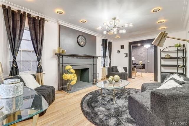 14010 Artesian St - Photo 5 of 26