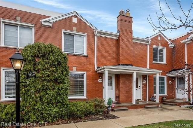 699 Saint Clair Ave #12 - Photo 2 of 18