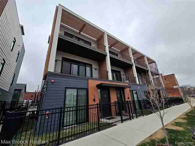 1640 Bagley St #13 - Photo 2 of 35