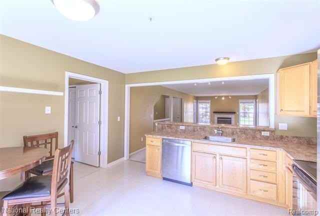 28414 Carlton Way Dr - Photo 6 of 37