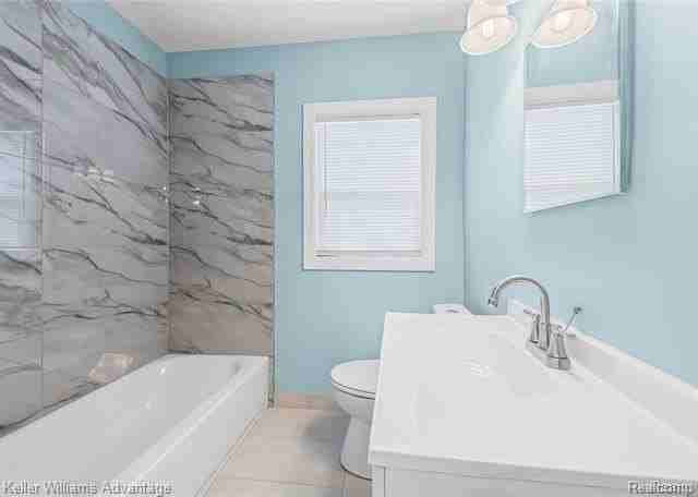 19941 Biltmore St - Photo 5 of 10