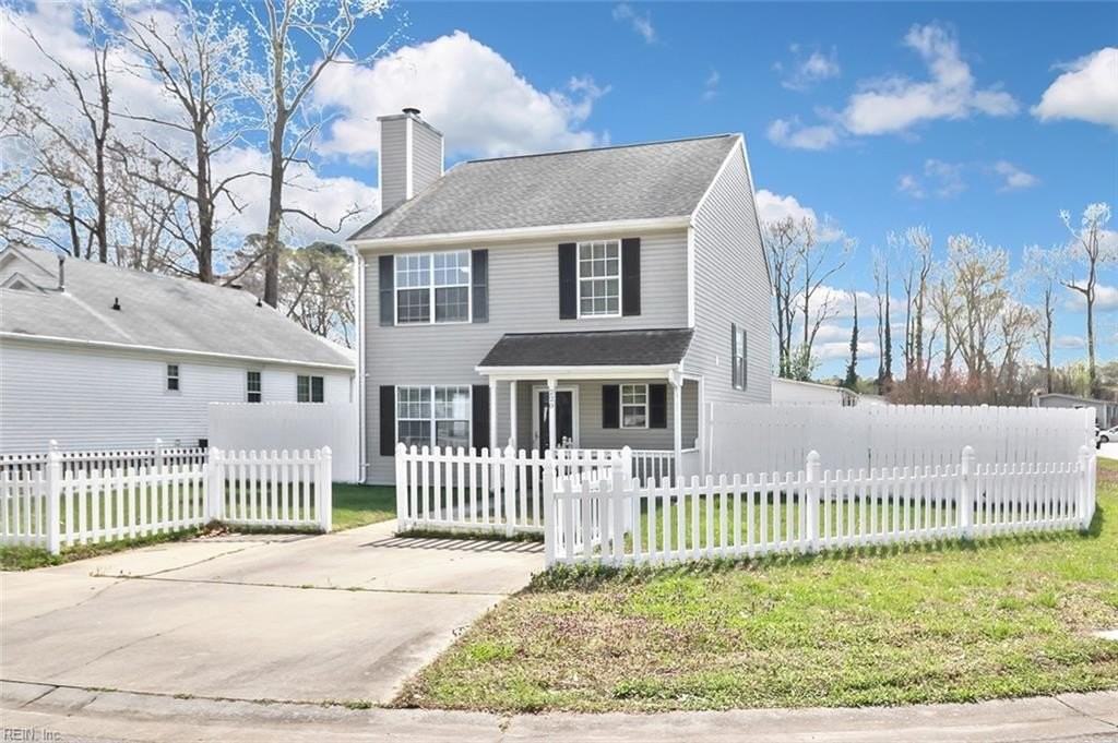 220 Abingdon Cir - Photo 3 of 17