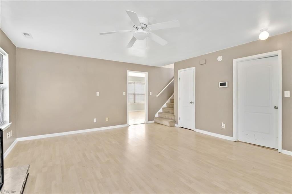 220 Abingdon Cir - Photo 7 of 17