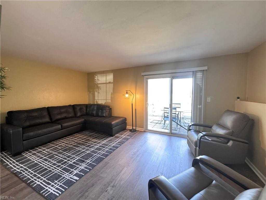 2638 King Ct - Photo 3 of 35