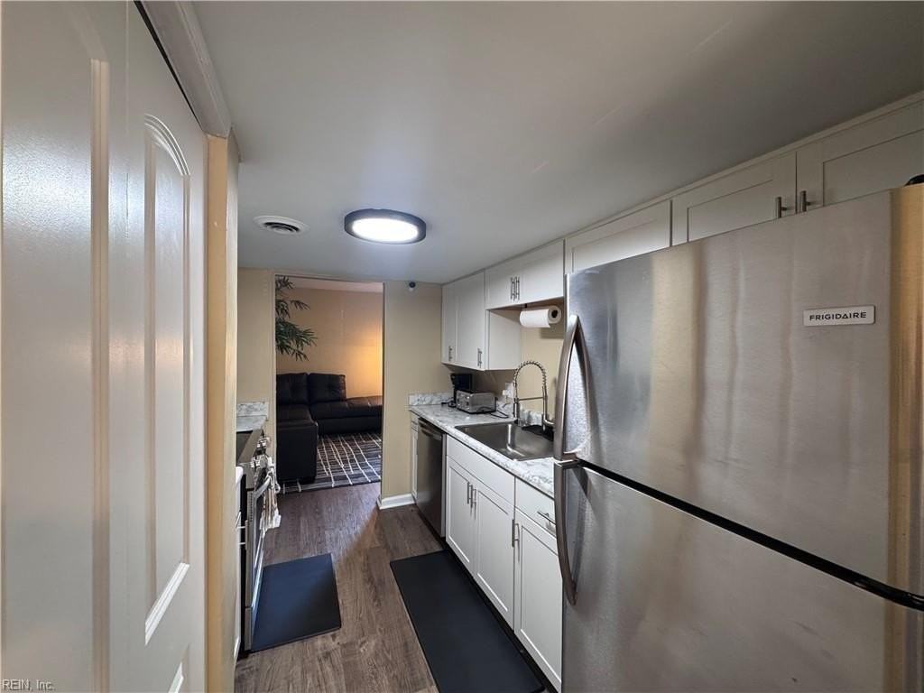 2638 King Ct - Photo 6 of 35