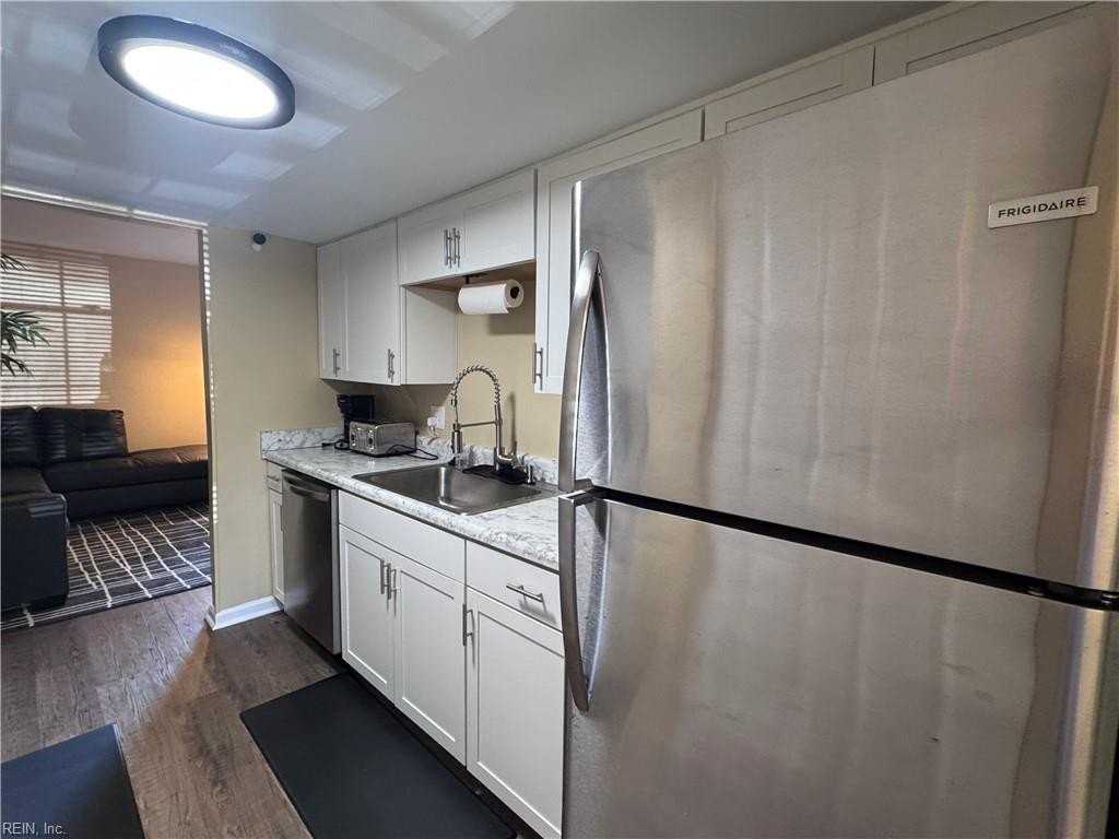 2638 King Ct - Photo 7 of 35