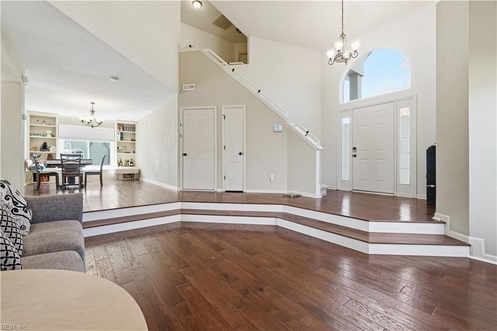 1721 Chestwood Dr - Photo 6 of 40