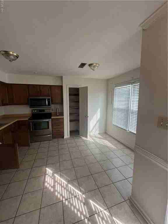 808 Diploma Ct - Photo 7 of 27