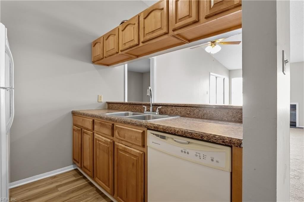 503 Peak Ct - Photo 3 of 10