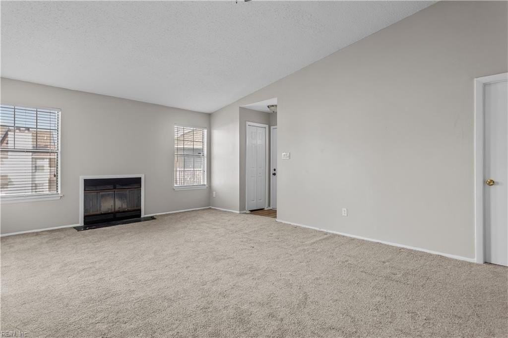 503 Peak Ct - Photo 4 of 10