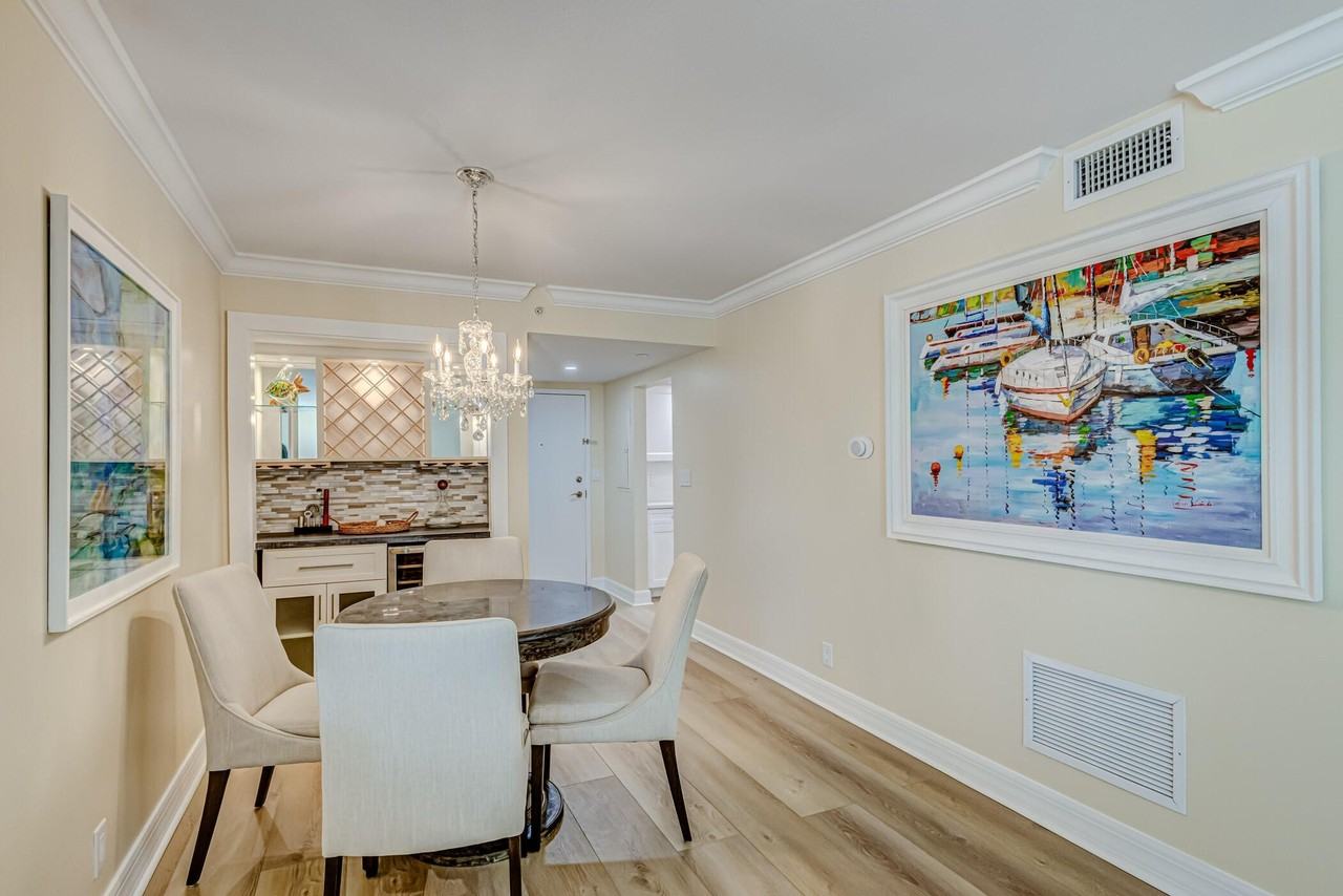 3000 N Ocean Dr Apt 4 - Photo 3 of 50