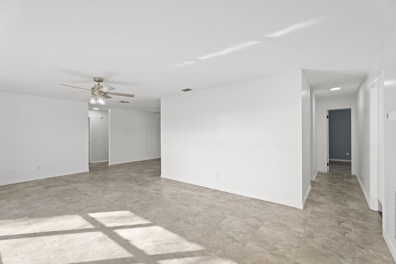 1672 Sw Schleicher Ln - Photo 7 of 41