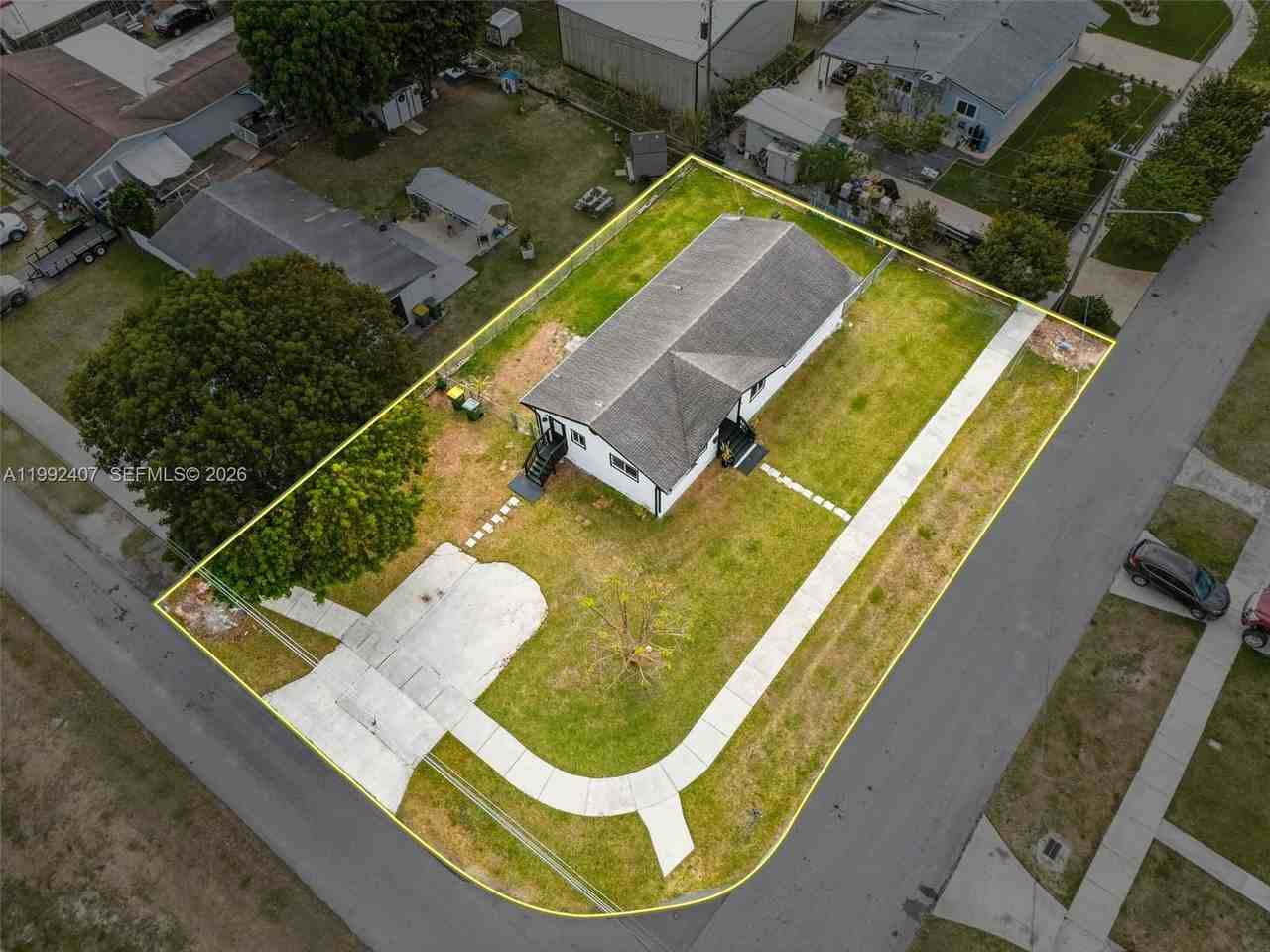 1867 Nw 8th Ave - Photo 2 of 8