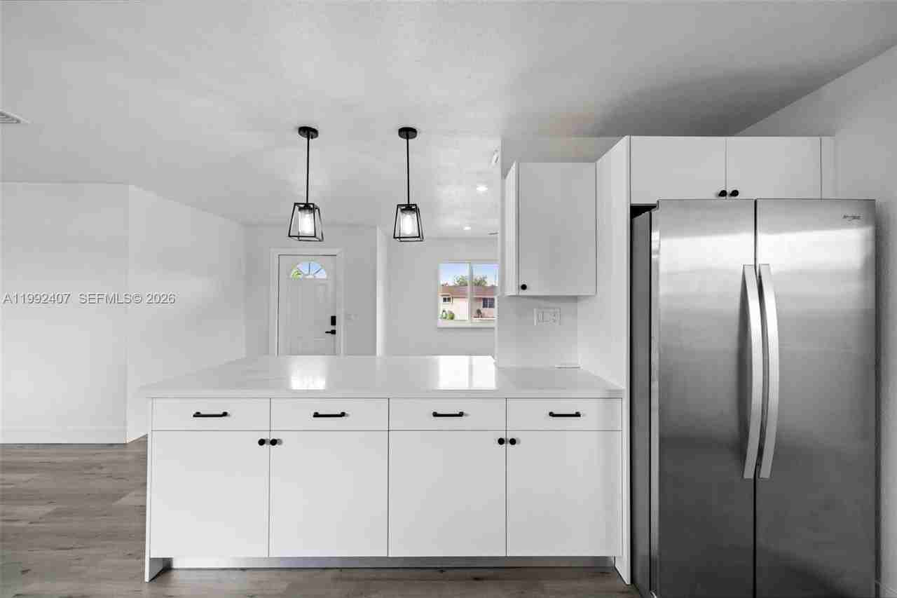 1867 Nw 8th Ave - Photo 3 of 8