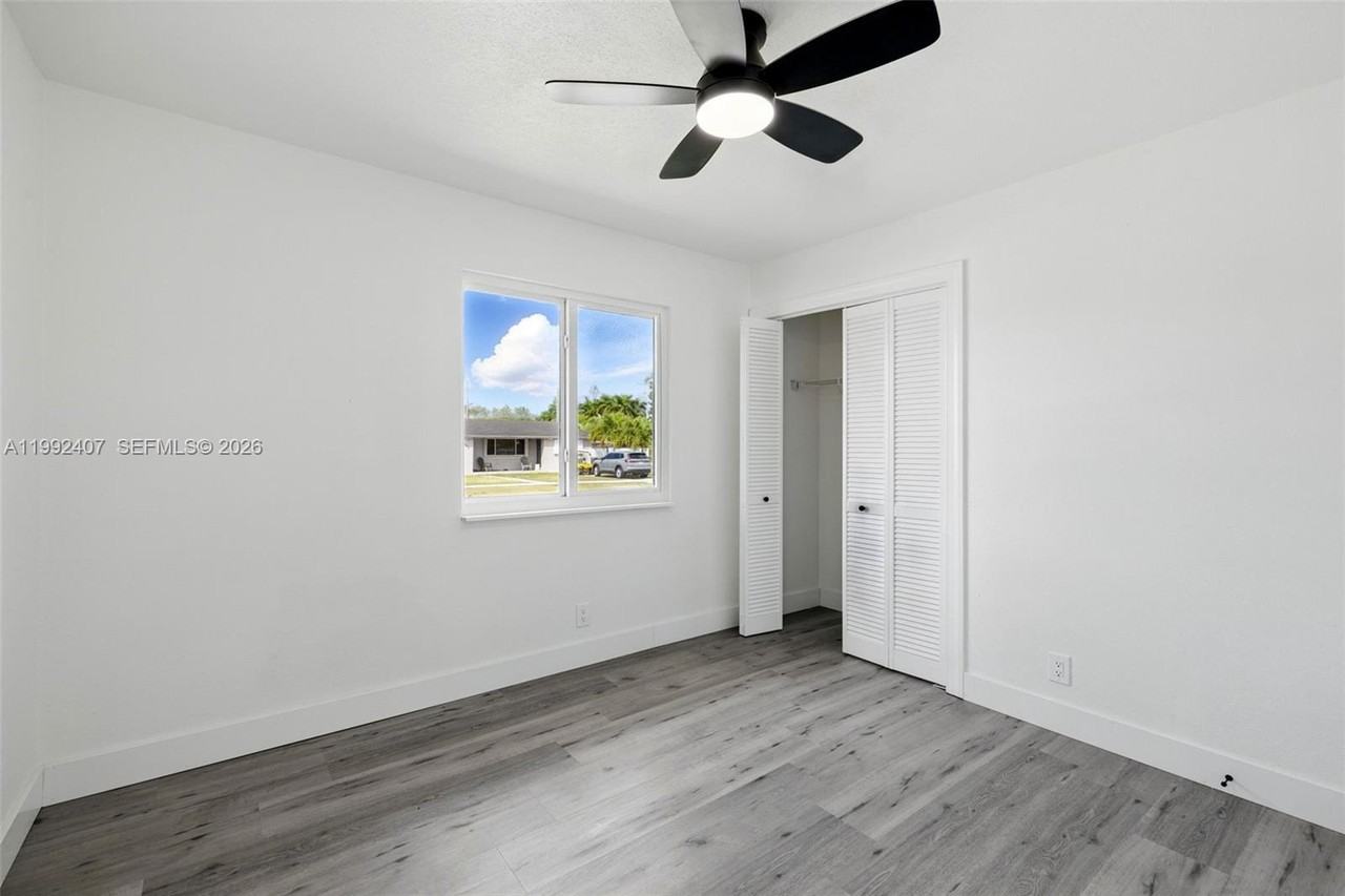 1867 Nw 8th Ave - Photo 5 of 8