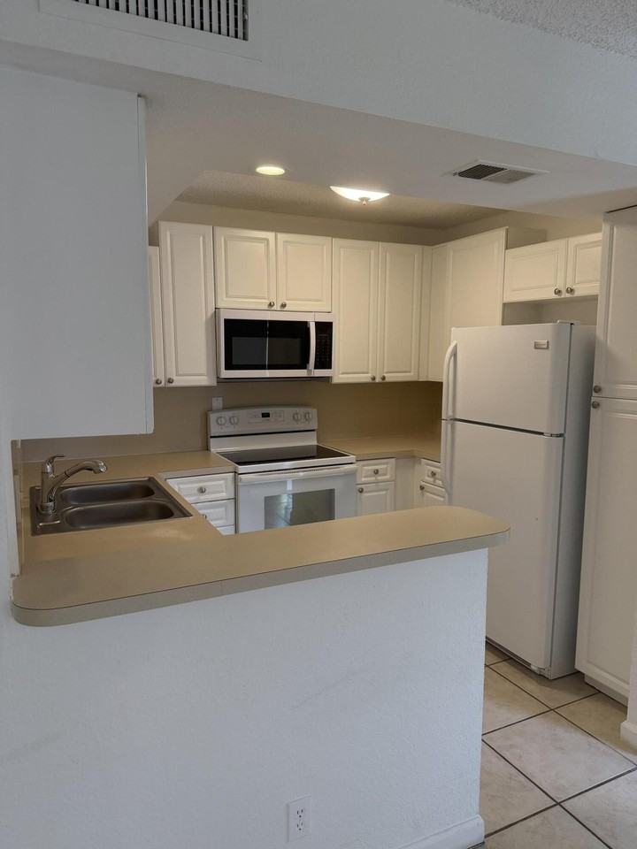 8201 Thames Blvd #C - Photo 3 of 7