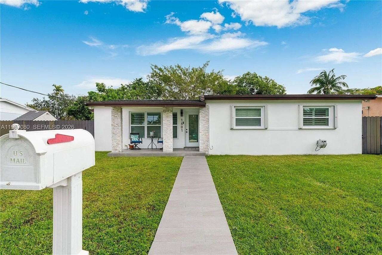 1401 Sw 94th Ave - Photo 2 of 26