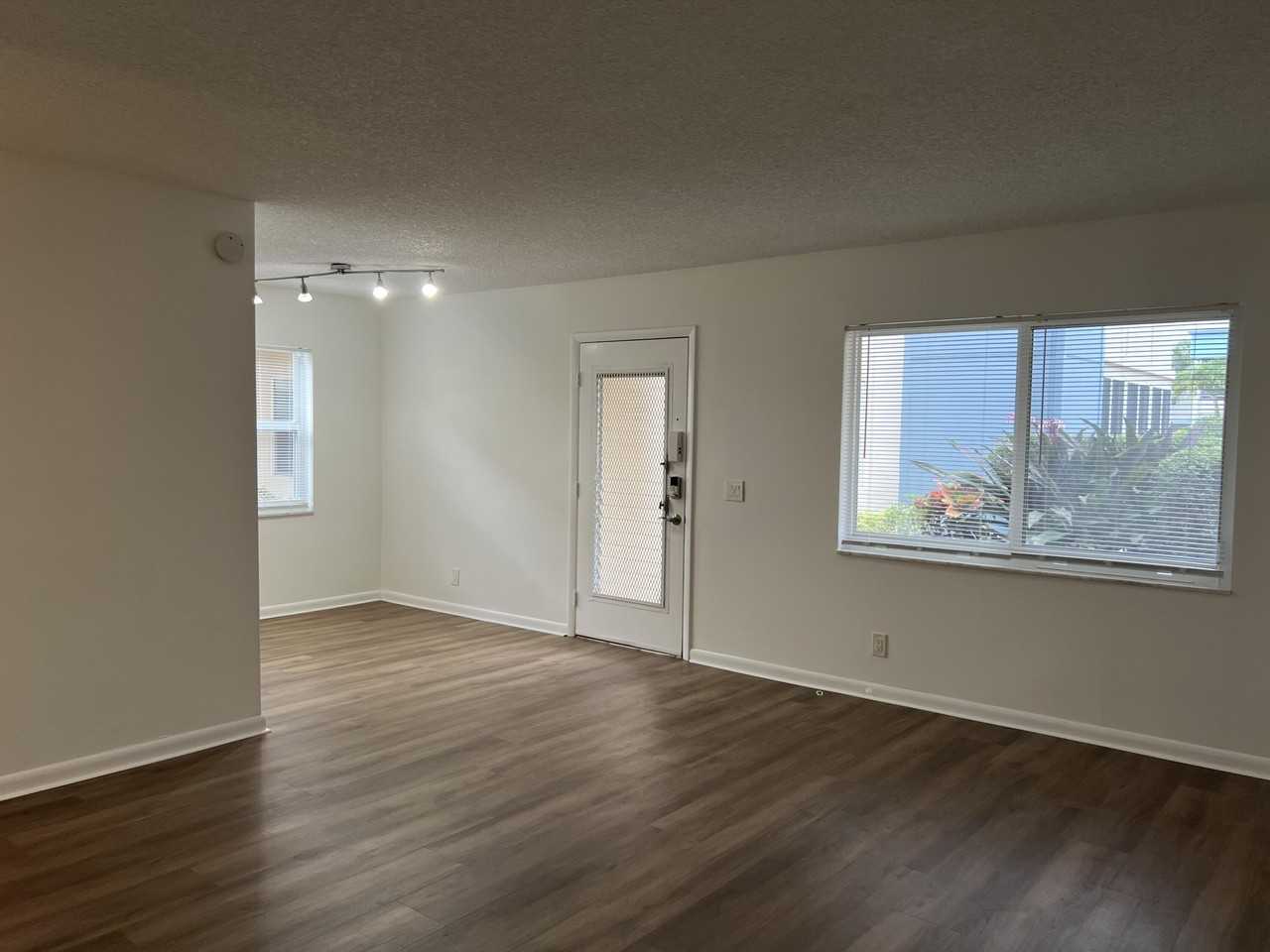 874 Flanders S - Photo 2 of 48