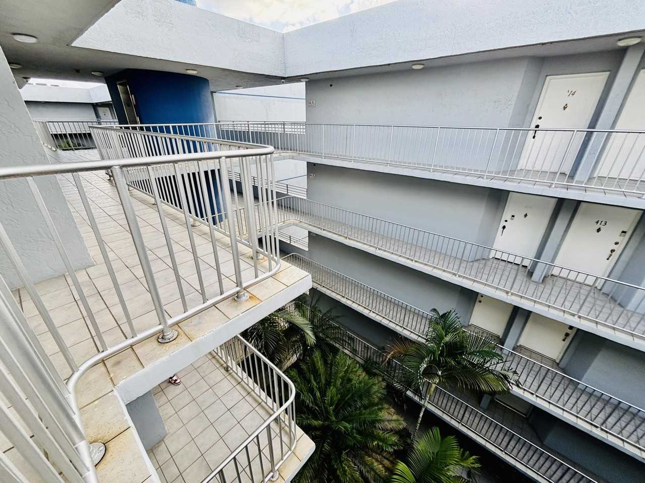 8201 Nw 8th St Unit 1-509 - Photo 5 of 28