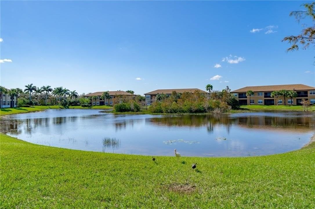 8277 Nw 127th Ln - Photo 3 of 50