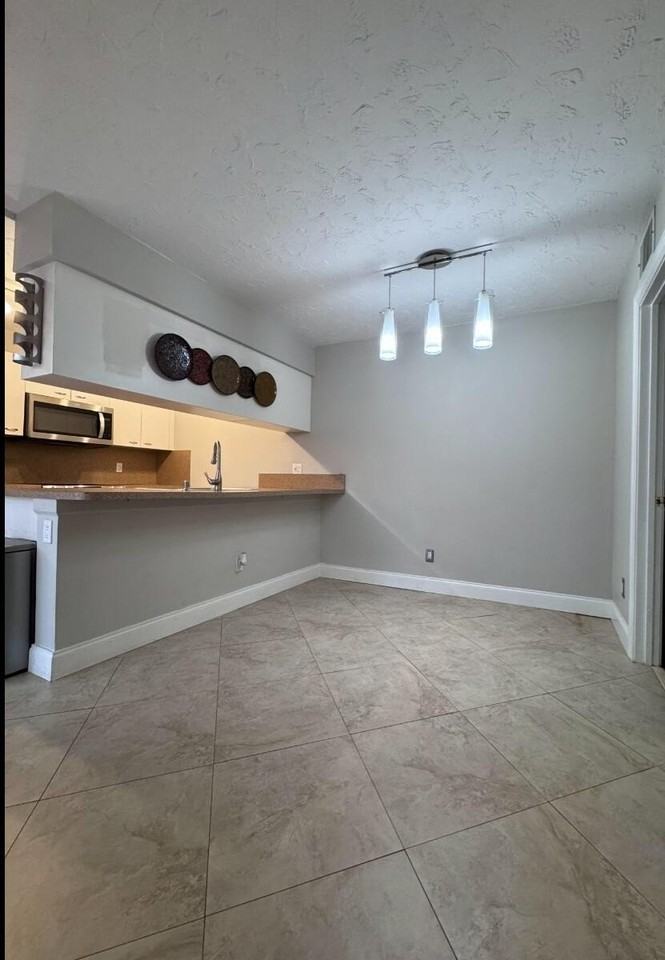 1532 W Harmony Lake Cir - Photo 4 of 15