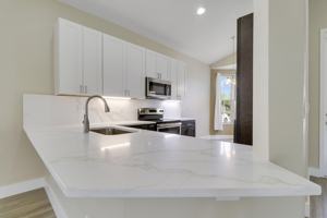 featured image of 726 Sw Aruba Bay