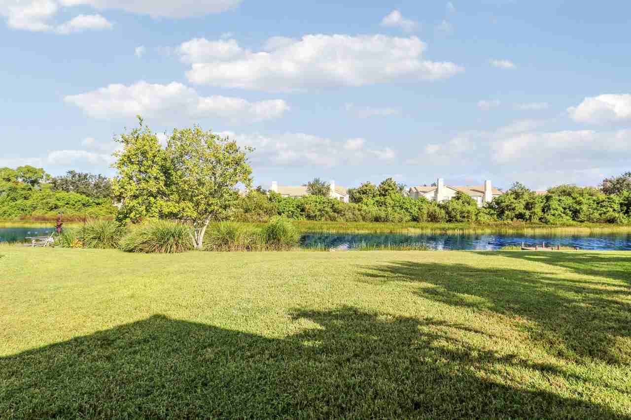 726 Sw Aruba Bay - Photo 4 of 37