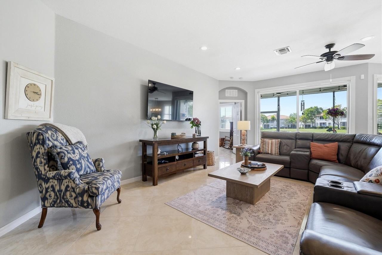 2101 Wingate Bnd - Photo 5 of 28