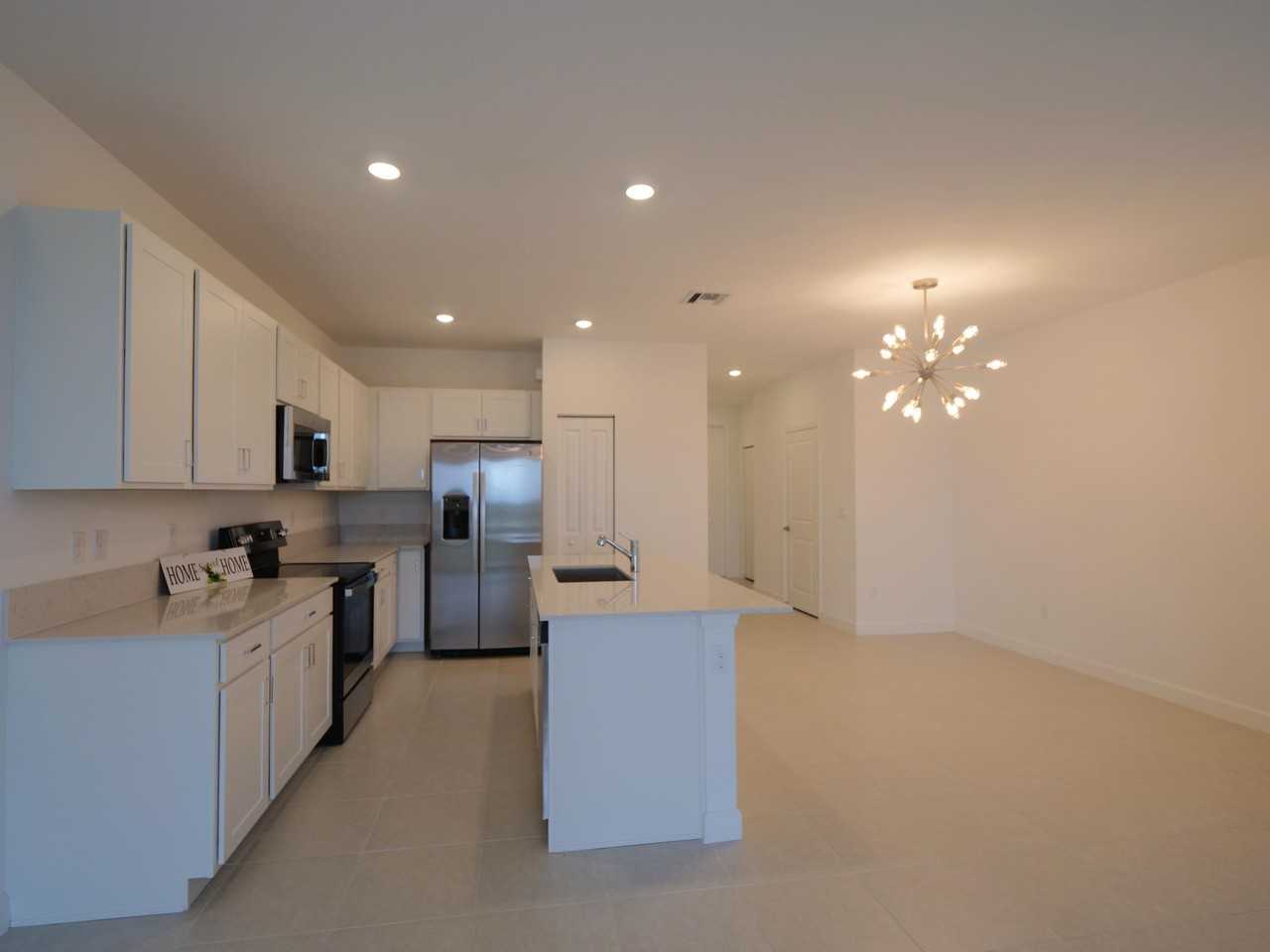 206 Se Woodbark St Unit 206 - Photo 5 of 17