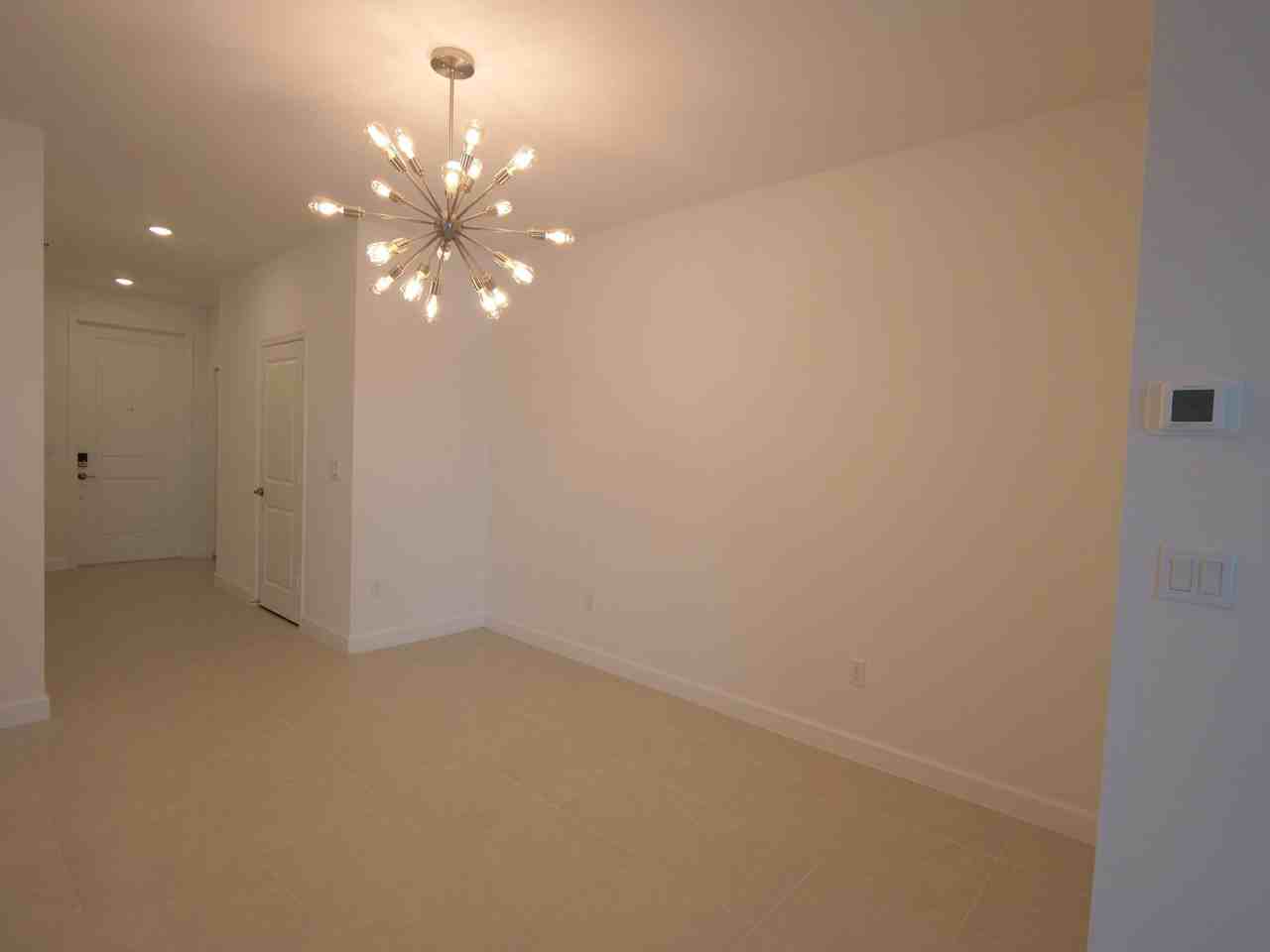 206 Se Woodbark St Unit 206 - Photo 6 of 17