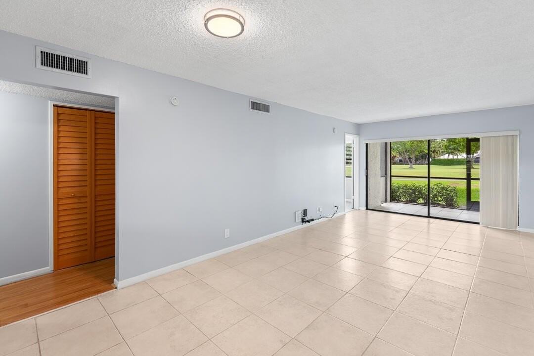 12962 Briarlake Dr #103 - Photo 7 of 32
