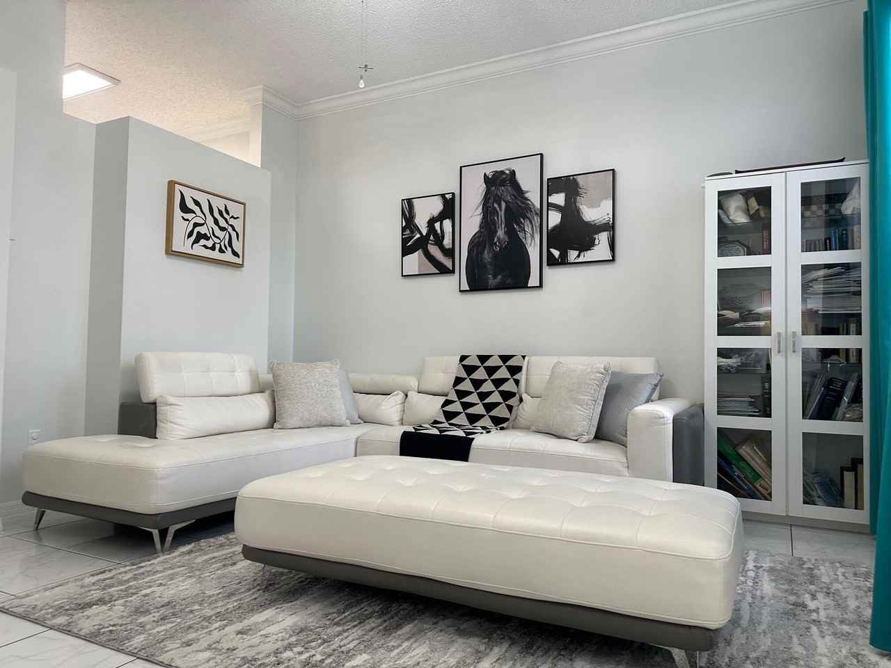 717 Lake Wellington Dr - Photo 3 of 15