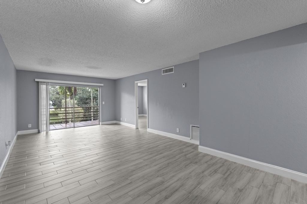 120 Sparrow Dr #205 - Photo 3 of 27