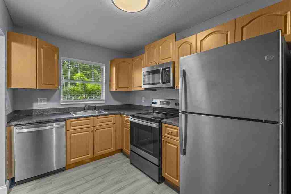 120 Sparrow Dr #205 - Photo 4 of 27