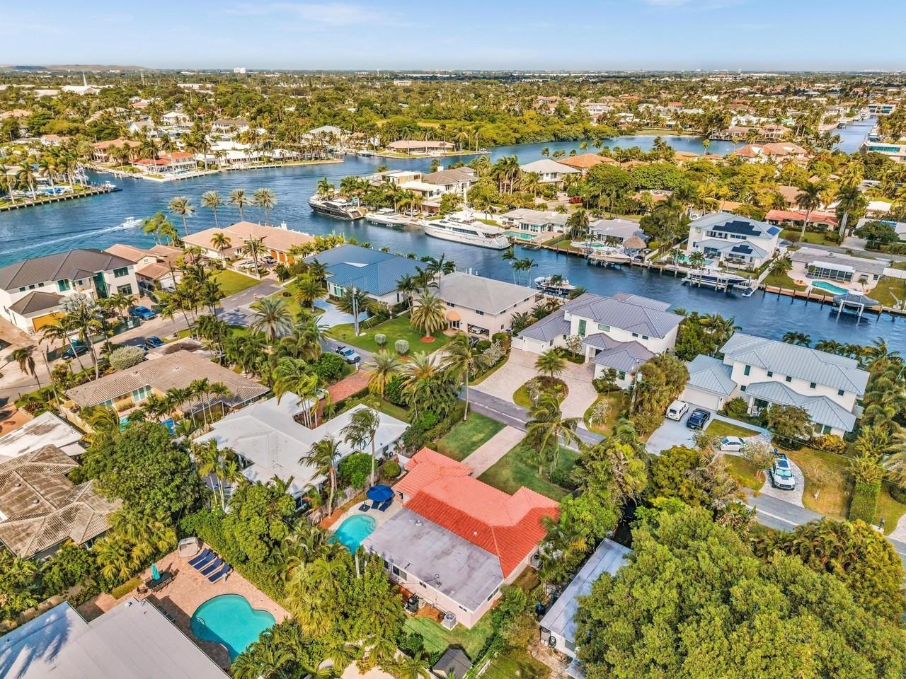 3204 Beacon St - Photo 2 of 50