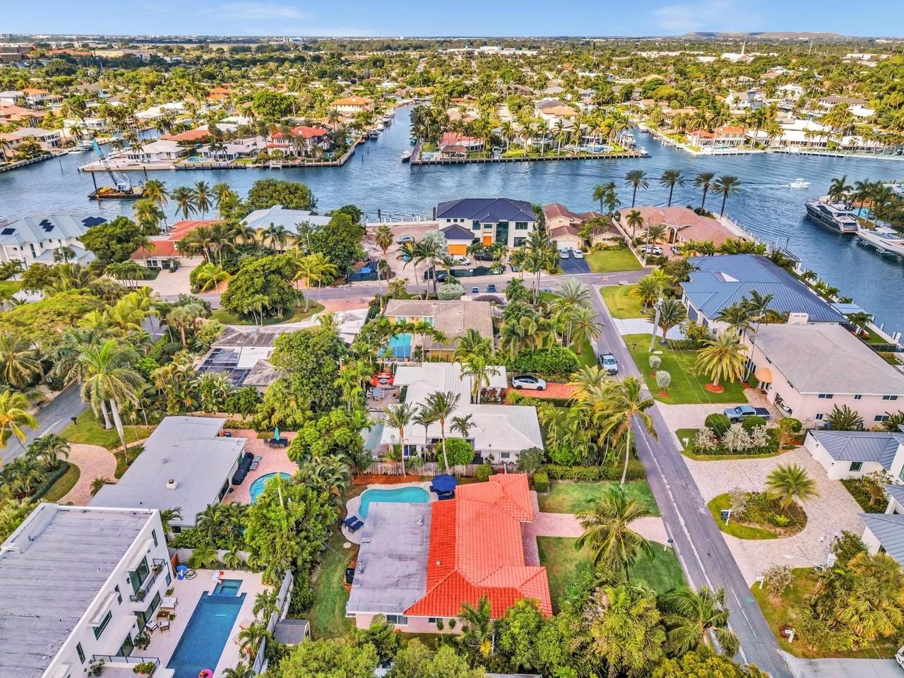 3204 Beacon St - Photo 3 of 50