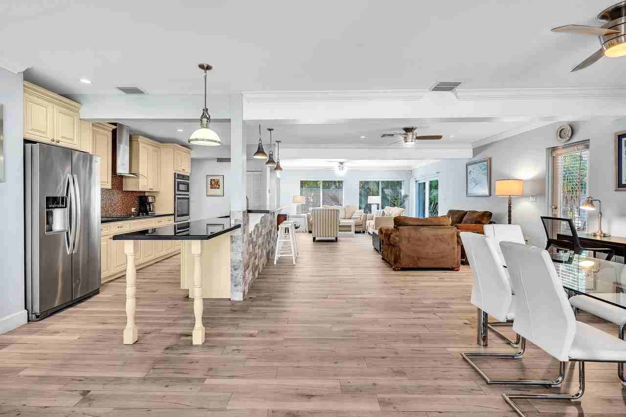 3204 Beacon St - Photo 6 of 50